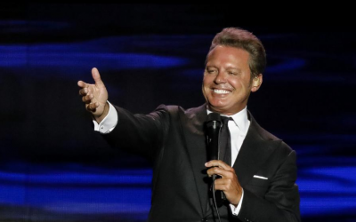 Luis Miguel se prepara! Fuentes cercanas al Sol de México revelaron que se encuentra en España trabajando en su próximo disco que se viene con una gira.